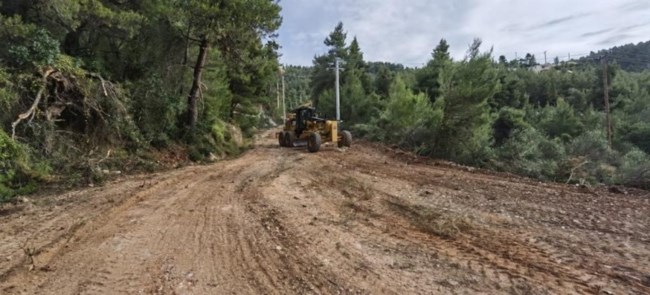 Στην Ιπποκράτειο Πολιτεία ο Νίκος Χαρδαλιάς: Σε εξέλιξη το σχέδιο διάνοιξης οδών διαφυγής σε περίπτωση φωτιάς [εικόνες]