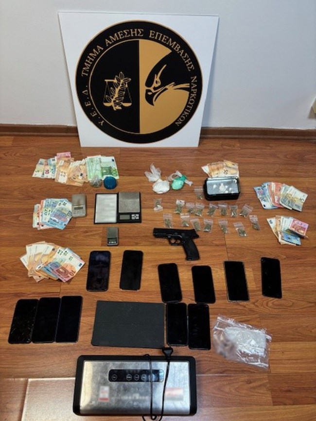 Εγκληματική ομάδα που διακινούσε ναρκωτικά στα σχολεία: Προφυλακιστέοι και οι 12 ανήλικοι και ενήλικοι κατηγορούμενοι