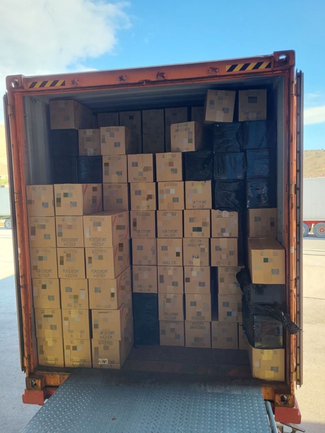 Λαθραία τσιγάρα