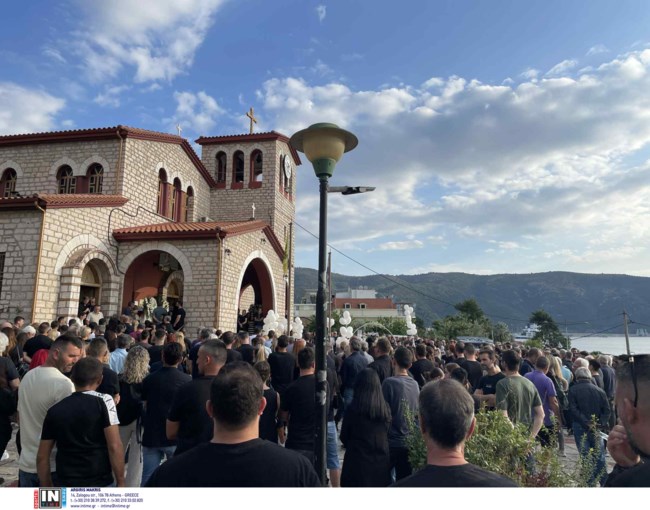 Ηγουμενίτσα: Θρήνος στην κηδεία του 11χρονου Μάξιμου - Σε κατάσταση σοκ η 58χρονη οδηγός - "Ό,τι και να σας πω, το παιδί έφυγε"