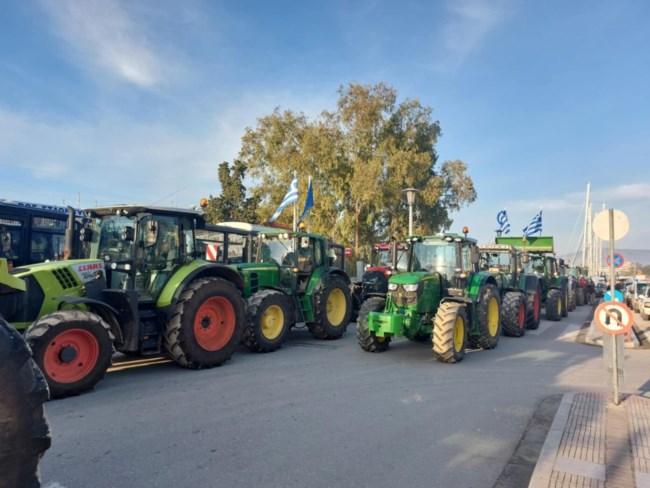 ΛΙΜΑΝΙ ΒΟΛΟΥ ΤΡΑΚΤΕΡ