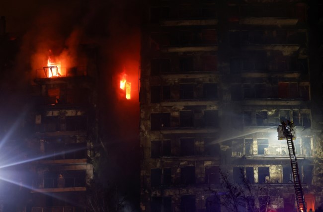 Ισπανία: 4 νεκροί και 14 τραυματίες από πυρκαγιά σε πολυκατοικία στη Βαλένθια [εικόνες - βίντεο]