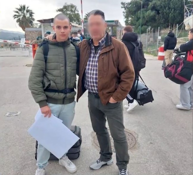 19ΧΡΟΝΟΣ ΣΤΡΑΤΙΩΤΗΣ