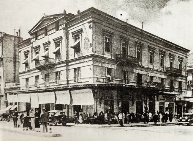 Οι ομαδικές μετακομίσεις στην Αθήνα κάθε 1η Σεπτεμβρίου - Κάρα φορτωμένα νοικοκυριά συνωστίζονται στους δρόμους