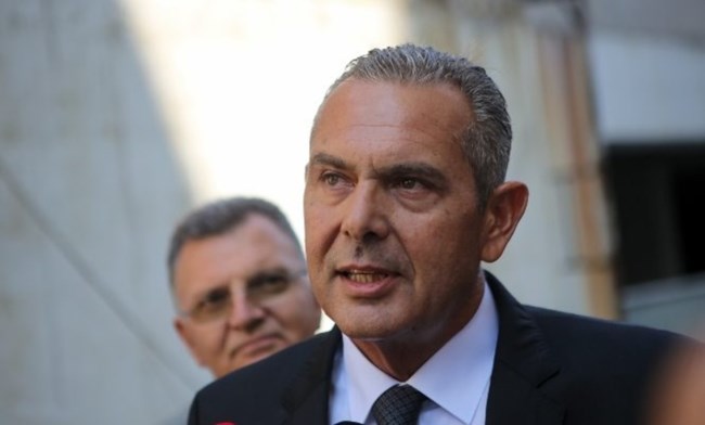 ΠΑΝΟΣ ΚΑΜΜΕΝΟΣ