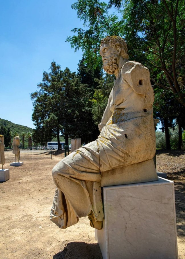 ΟΜΗΡΟΣ ΑΓΑΛΜΑ ΜΟΥΡΝΟΒΑ