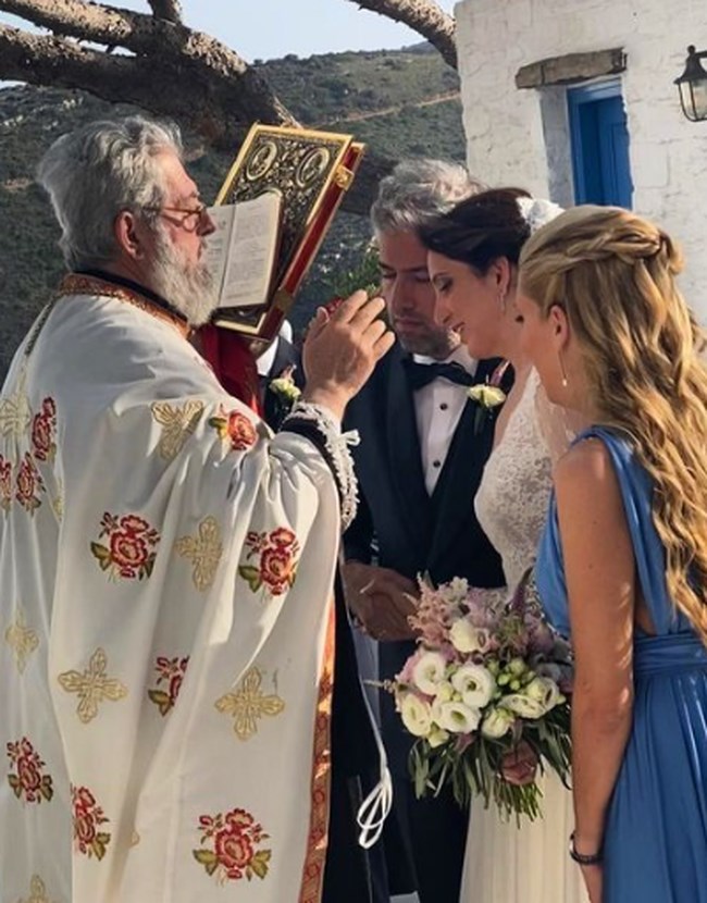 Γάμος στην Τζια για την οικογένεια Μητσοτάκη - Ποιοι έδωσαν το "παρών" [εικόνες]