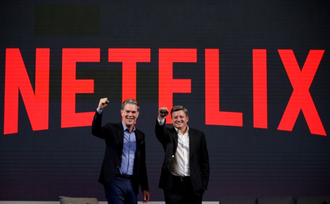 Economist: Η κόντρα Netflix- Paramount μας αφορά όλους- Θα βλέπουμε κινηματογράφο στις αίθουσες ή σπίτι σε streaming;