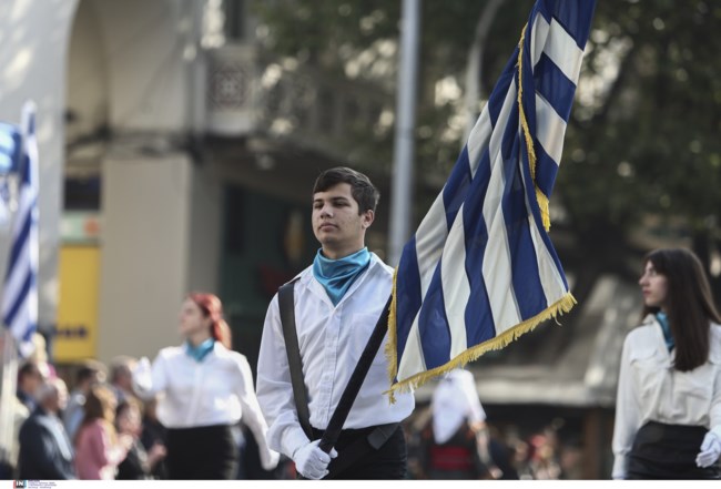 Θεσσαλονίκη: Με λαμπρότητα η μαθητική παρέλαση της 28ης Οκτωβρίου - 15 κλικς από τη γιορτινή ημέρα