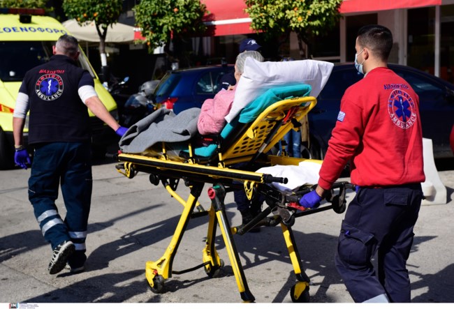 Σφραγίστηκε ο οίκος ευγηρίας στον Κορυδαλλό - Οι ηλικιωμένοι μεταφέρθηκαν στο Γηροκομείο Αθηνών