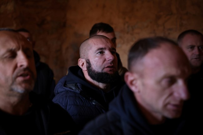Καταφύγιο στα ελληνικά μοναστήρια του Αγίου Όρους βρήκαν 22 τραυματισμένοι Ουκρανοί στρατιώτες [εικόνες - βίντεο]