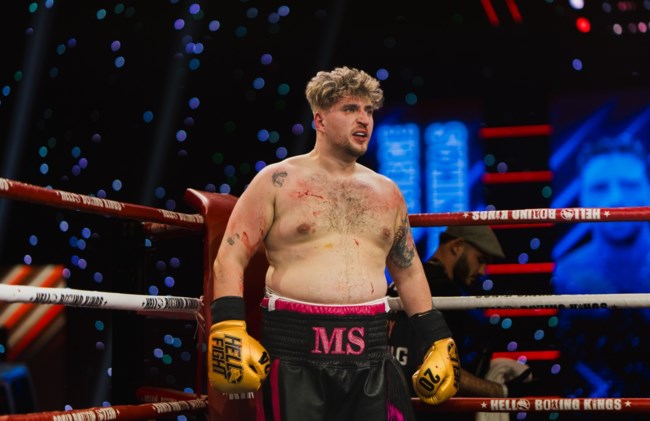 Από τα knockouts στις ανατροπές: Η αρένα DVTK του HELL Boxing Kings γεμίζει ξανά και η δράση συνεχίζεται