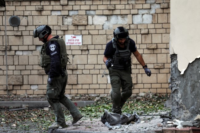 Επίλεκτοι ισραηλινοί αστυνομικοί "καθαρίζουν" τη μεθόριο στη Γάζα: Επιχείρηση διάσωσης σε κιμπούτς την ώρα της επίθεσης