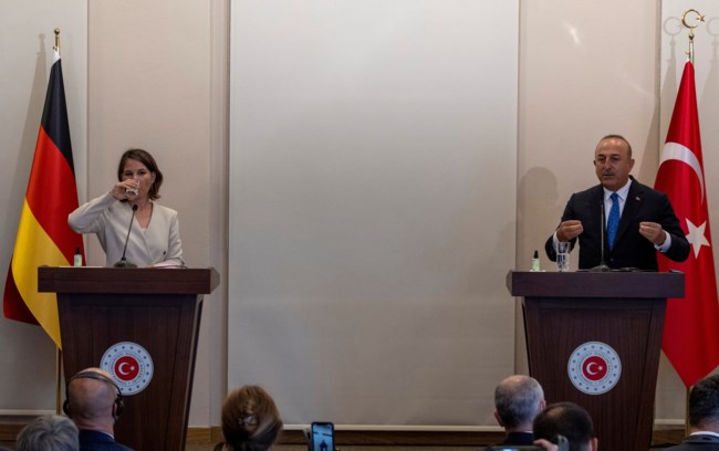 Νεύρα Τσαβούσογλου με Μπέρμποκ στη συνέντευξη Τύπου: Η Γερμανία έχασε πρόσφατα την αμεροληψία της στα ελληνοτουρκικά