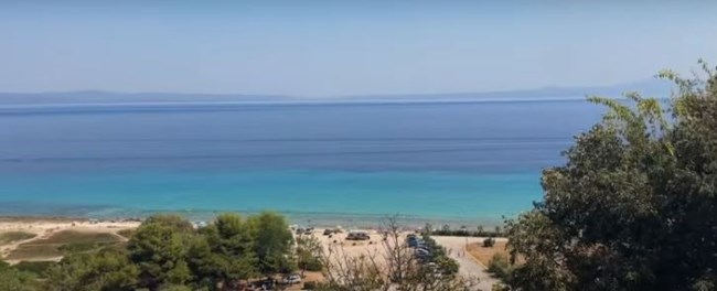 Χαλκιδική: Αδιανόητο- Τον μαχαίρωσαν γιατί κατήγγειλε παράνομα τραπεζοκαθίσματα στην Άθυτο [βίντεο]