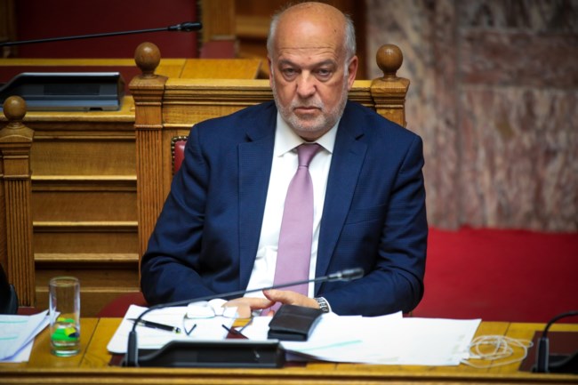 Αναψε φωτιές η νυχτερινή τροπολογία Φλωρίδη για τις εταιρείες συζύγων πολιτικών - Αδιαφάνεια καταγγέλει η αντιπολίτευση