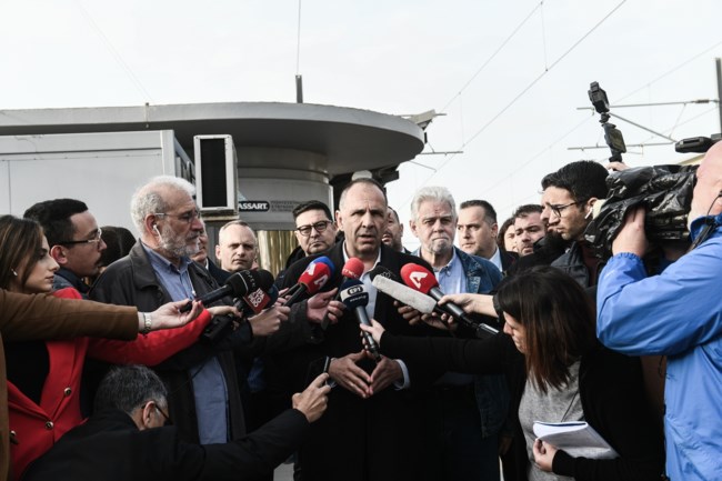 Στο πρώτο δρομολόγιο Αθήνα - Καλαμπάκα ο Γεραπετρίτης: "Επανεκκίνηση με ασφάλεια" [εικόνες - βίντεο]