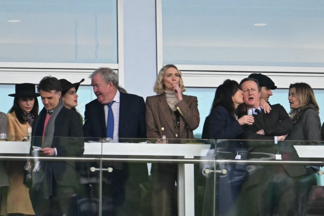 Ντέιβιντ Κάμερον: Ο πρώην πρωθυπουργός της Βρετανίας παλεύει με τον καρκίνο του προστάτη - Πώς το αντιμετωπίζει