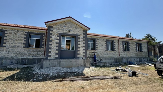 ΕΛΛΗΝΙΚΟΣ ΧΡΥΣΟΣ ΣΧΟΛΕΙΑ