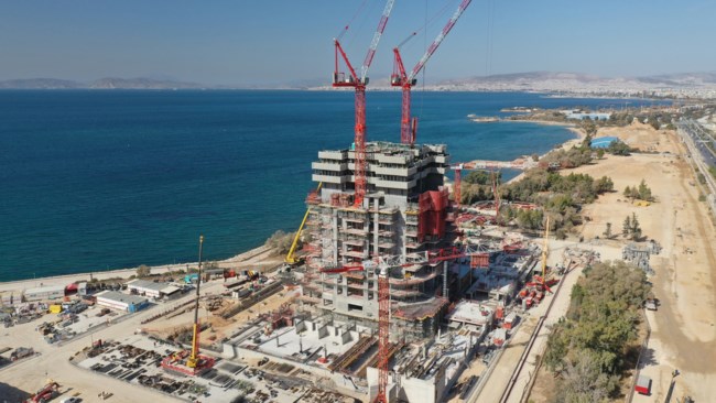 Το 2026 τα πρώτα Χριστούγεννα των νέων ενοίκων στο Ελληνικό - Μικρή καθυστέρηση στην κατασκευή του Riviera Tower