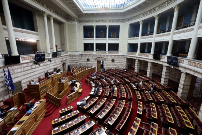 "Πέρασε" ο πτωχευτικός κώδικας με 158 θετικές ψήφους από τη Βουλή - Τι είπε ο Σταϊκούρας μετά την ψήφισή του