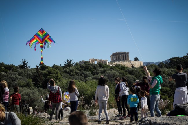 Καθαρά Δευτέρα: Με μουσική, σαρακοστιανά και υπαίθρια τραπέζια γιορτάζει η Αττική - Οι εκδηλώσεις σε κάθε δήμο