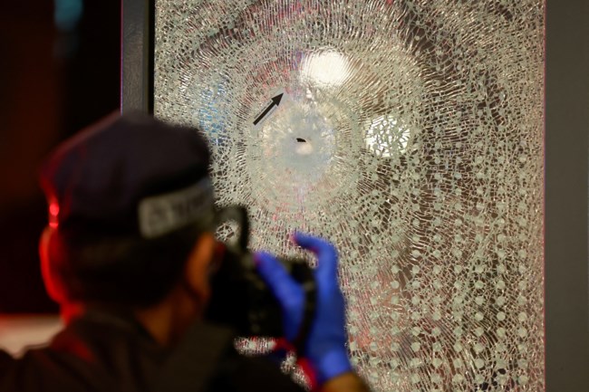 Ισραήλ: Αναμένα κεριά στη μνήμη των θυμάτων της χθεσινής επίθεσης - "Απλώς περίμεναν το τραμ"