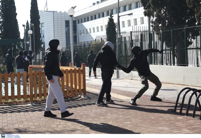 επεισόδια στο Υπ παιδείας