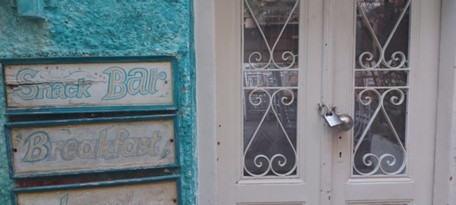 Σοκ στην Αίγινα: Περίεργος θάνατος 20χρονης - Βρέθηκε απαγχονισμένη από την μητέρα της στην αυλή