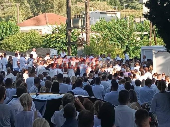 Κηδεία 14χρονης - Πάτρα