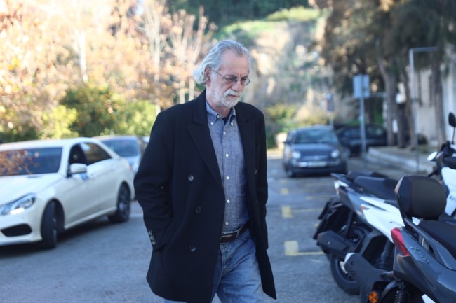 Συγκίνηση στην κηδεία του αγαπημένου ηθοποιού Δημήτρη Ήμελλου - Ποιοι είπαν το τελευταίο αντίο [εικόνες]