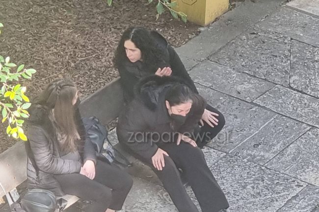 "Άδικα σε διαλύσαν κατιφέ μου": Συγκλονίζει το μοιρολόι της μάνας στη δίκη για το διπλό φονικό στα Ανώγεια