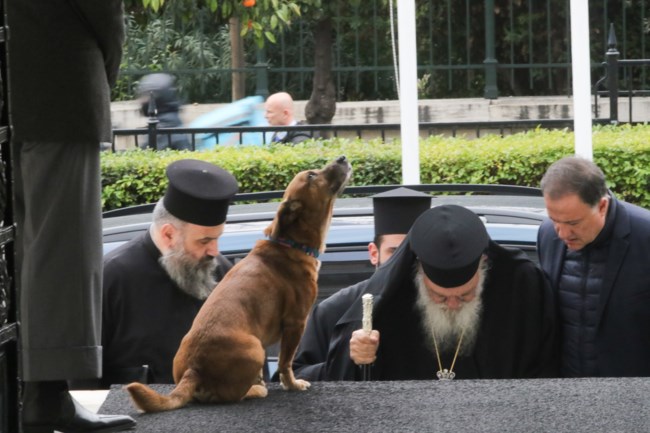 Συνάντηση Μητσοτάκη με τον Ιερώνυμο στο Μαξίμου - Θα πάνε μαζί στην κηδεία του Αναστάσιου στα Τίρανα