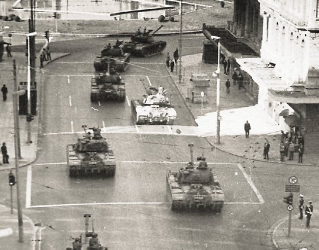 21η Απριλίου 1967: "…Προσοχή, προσοχή! Ο στρατός ανέλαβεν την διακυβέρνησιν της χώρας…"  - Ιστορικά πρωτοσέλιδα για τη χούντα