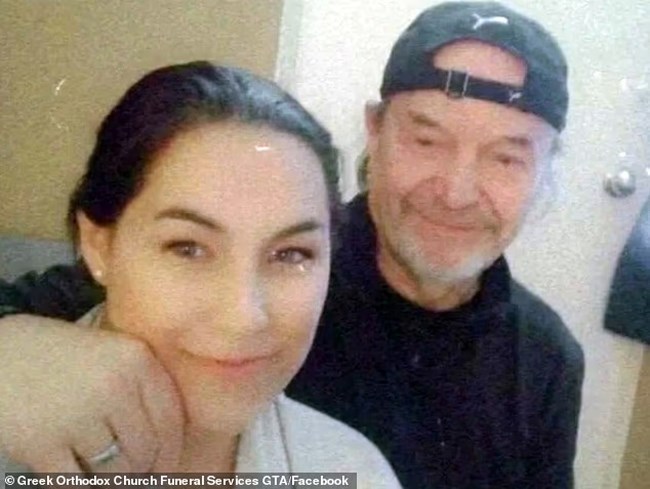 ΕΛΛΗΝΟΚΑΝΑΔΗ ΣΚΟΤΩΣΕ ΤΟΥΣ ΔΥΟ ΓΙΟΥΣ ΤΗΣ