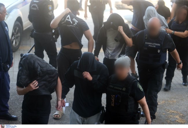 Εθνικιστική Νεολαία Θεσσαλονίκης: Στη φυλακή ένας 24χρονος - Ελεύθεροι με περιοριστικούς όρους άλλοι έντεκα κατηγορούμενοι