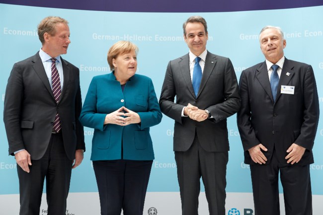 Μητσοτάκης σε Μέρκελ: Η Τουρκία εμπλέκεται άμεσα σε απόπειρα παραβίασης ευρωπαϊκών συνόρων