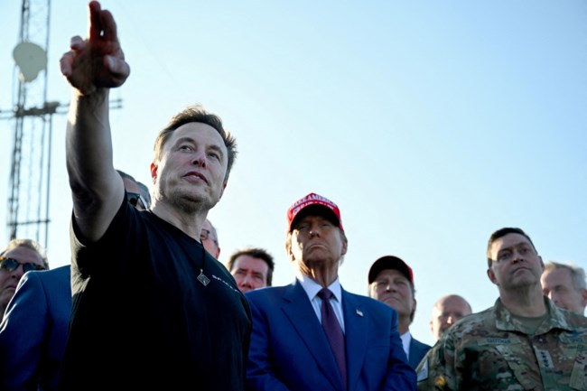 SpaceX: Ο Τραμπ δεν έφερε γούρι στον Ίλον Μασκ - Απέτυχε το εγχείρημα της δοκιμαστικής πτήσης του Starship [εικόνες - βίντεο]