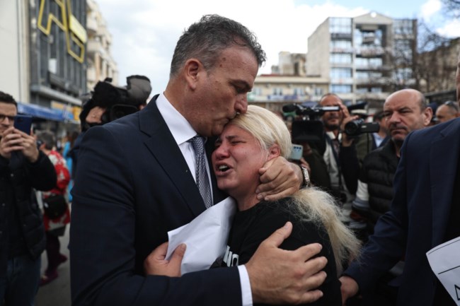 ΛΑΡΙΣΑ ΚΛΑΟΥΝΤΙΑ