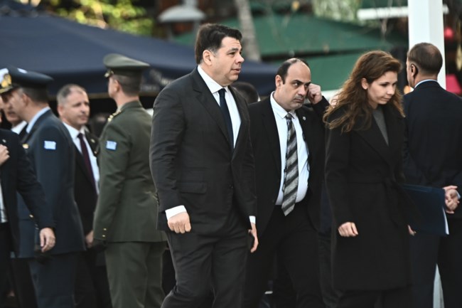 Η άφιξη Τσούνη, Αγγελοπούλου και Γιαννίτση