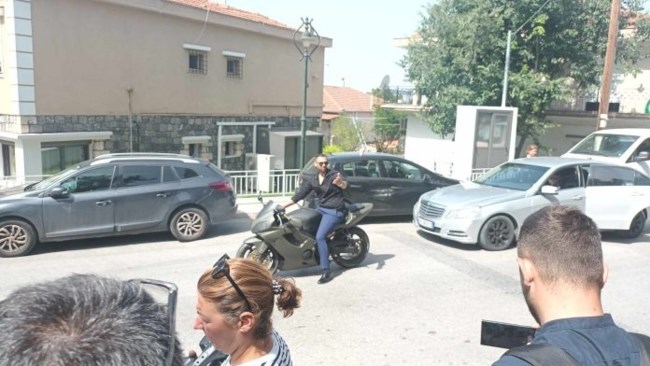 Ράγισαν καρδιές στην κηδεία της 16χρονης που πέθανε από αλλεργικό σοκ - Λιποθύμησε η μητέρα της [εικόνες - βίντεο]