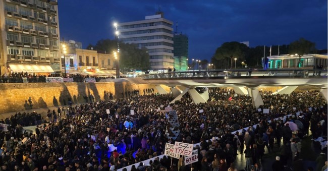 Συγκεντρώσεις στην Κύπρο παρά τη βροχή