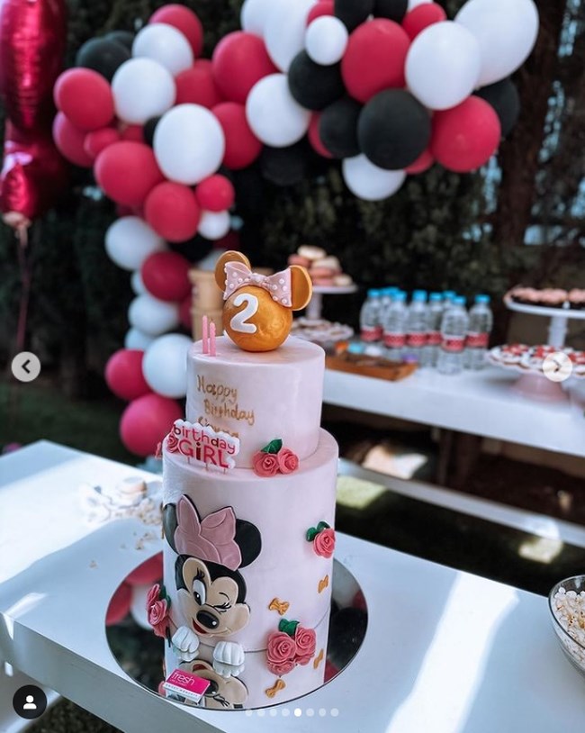 Αθηνά Οικονομάκου