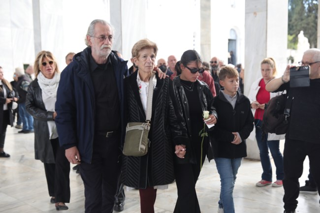 μανουσακης