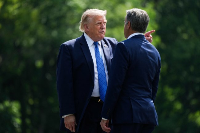 NYT: Το ζοφερό μήνυμα της CIA πίσω από την επίσκεψη στη Μόσχα - Κρυφός αγγελιοφόρος του Τραμπ ο Ράτκλιφ