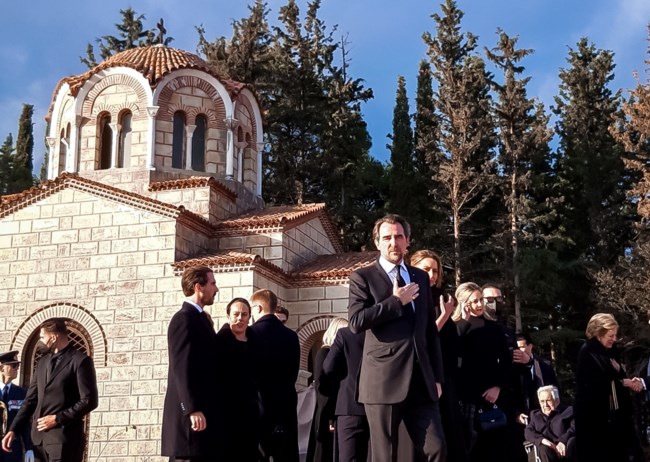 Μνημόσυνο τέως βασιλιά Κωνσταντίνου: Ποιοι θα δώσουν το παρών - Το γεύμα μετά τη λιτή τελετή στο Τατόι