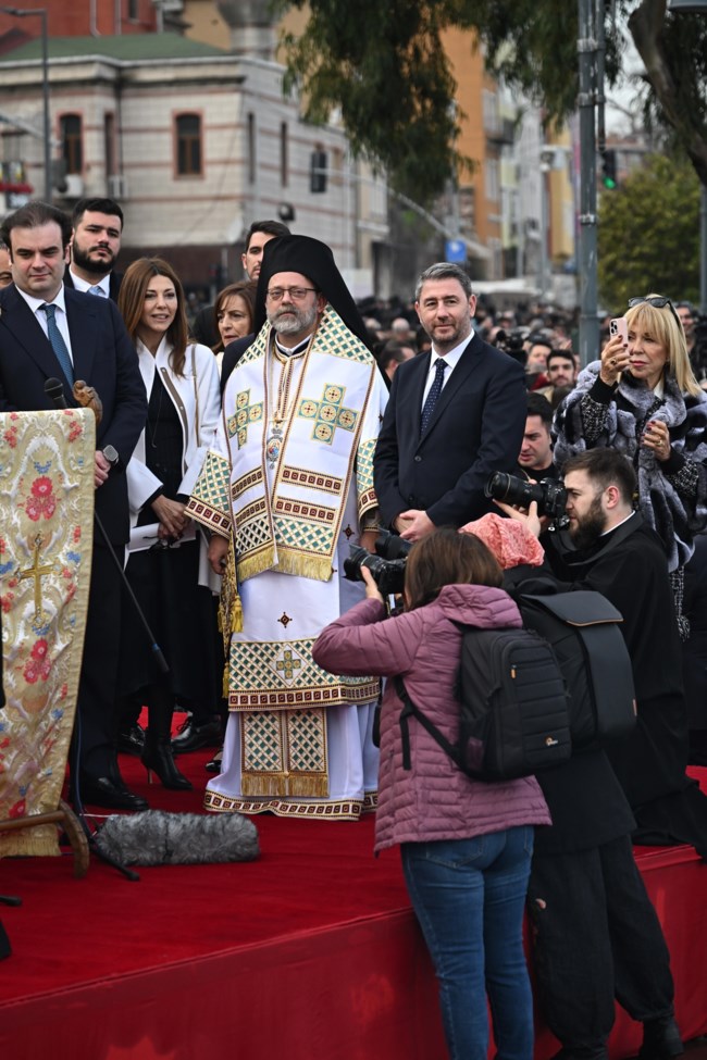 Στο Φανάρι για τα Θεοφάνια ο Ανδρουλάκης: "Το 2026 να υπάρξουν πολλές θετικές αλλαγές"