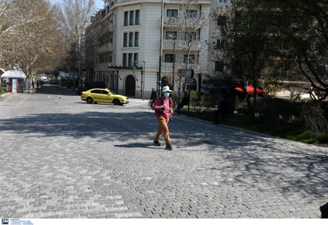 Κορονοϊός: Πόλη "φάντασμα" η Αθήνα - Ελάχιστοι κυκλοφορούν, γίνονται περιπολίες [εικόνες]