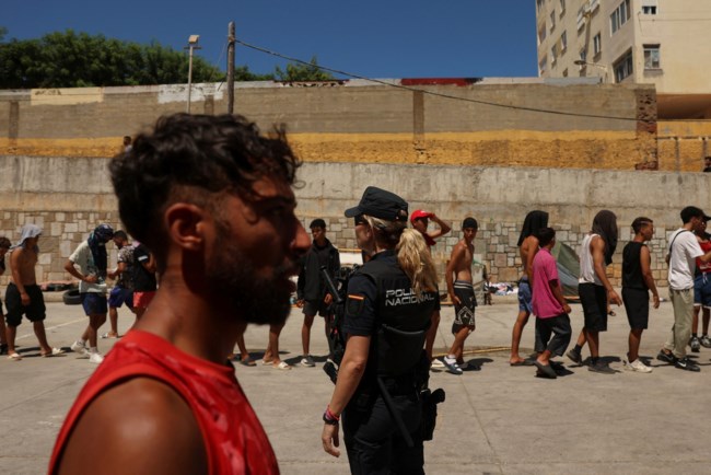 Ισπανία: "Δεν γνωρίζουμε εάν είναι στη Θέουτα ή εάν πέθανε" - Αγώνας δρόμου η ταυτοποίηση των νεκρών μεταναστών