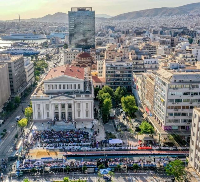 Piraeus Street Long Jump / Eurokinissi
